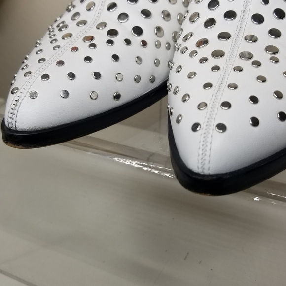 1. State Lexey Ankle Booties Womens 9M Chrome Studs White Western Boots Nailhead - Picture 6 of 16